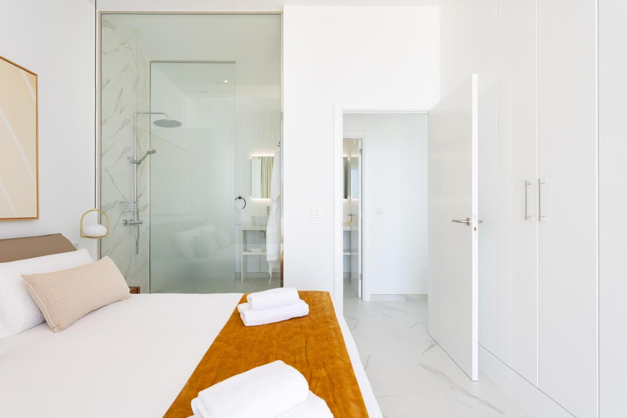 Crystal I Luxury Apartments By Enjoyahome Acantilado de los Gigantes Екстериор снимка